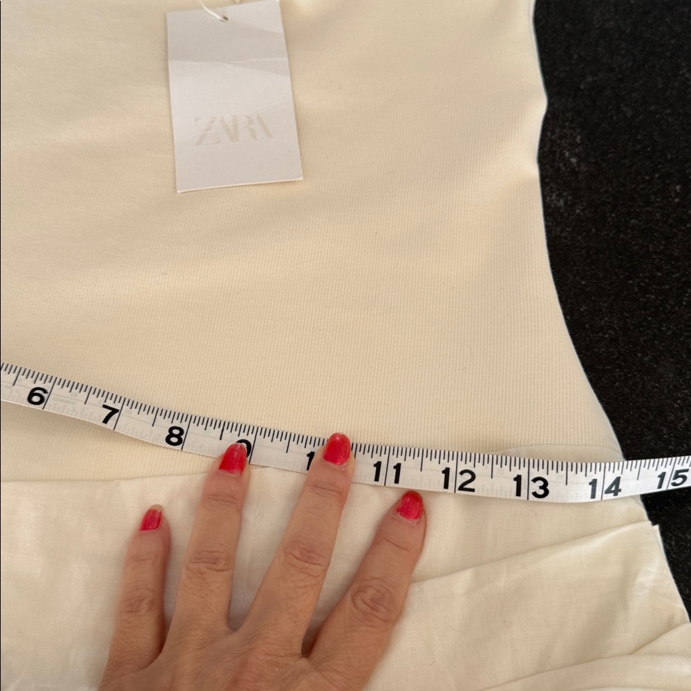 Zara Cream Layered Dress
Stretchy fabric for top
Pleated at bottom - Picture 5 of 7